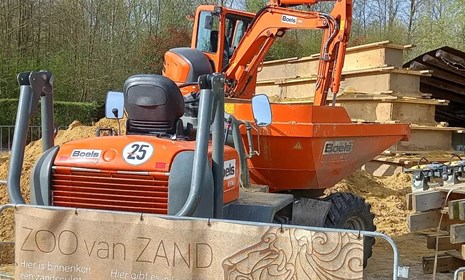 Zand aantrillen in de mallen