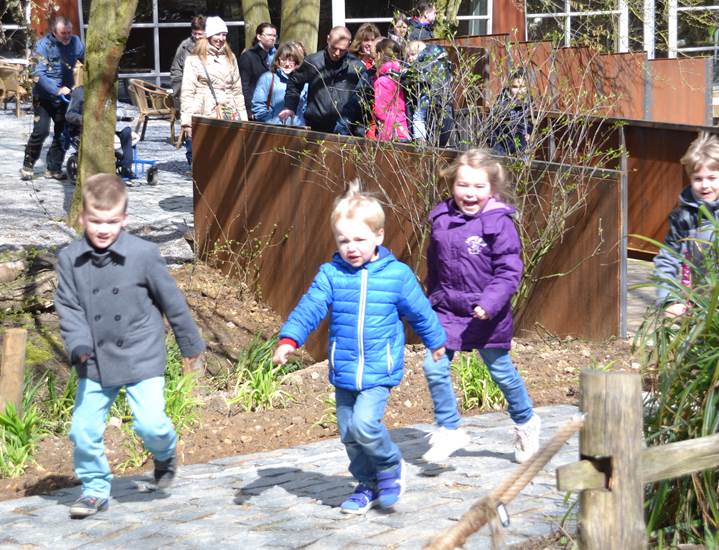 Week 17 - De eerste gebruikers van de brug - GaiaZOO